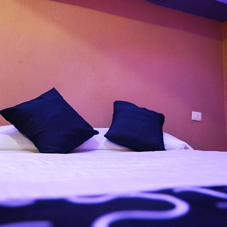 Hotel Oasis Монтеррей Екстер'єр фото