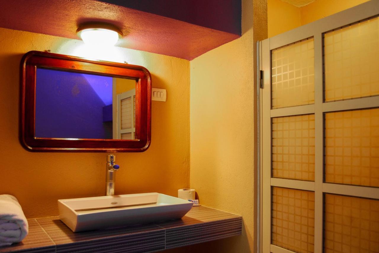 Hotel Oasis Монтеррей Екстер'єр фото